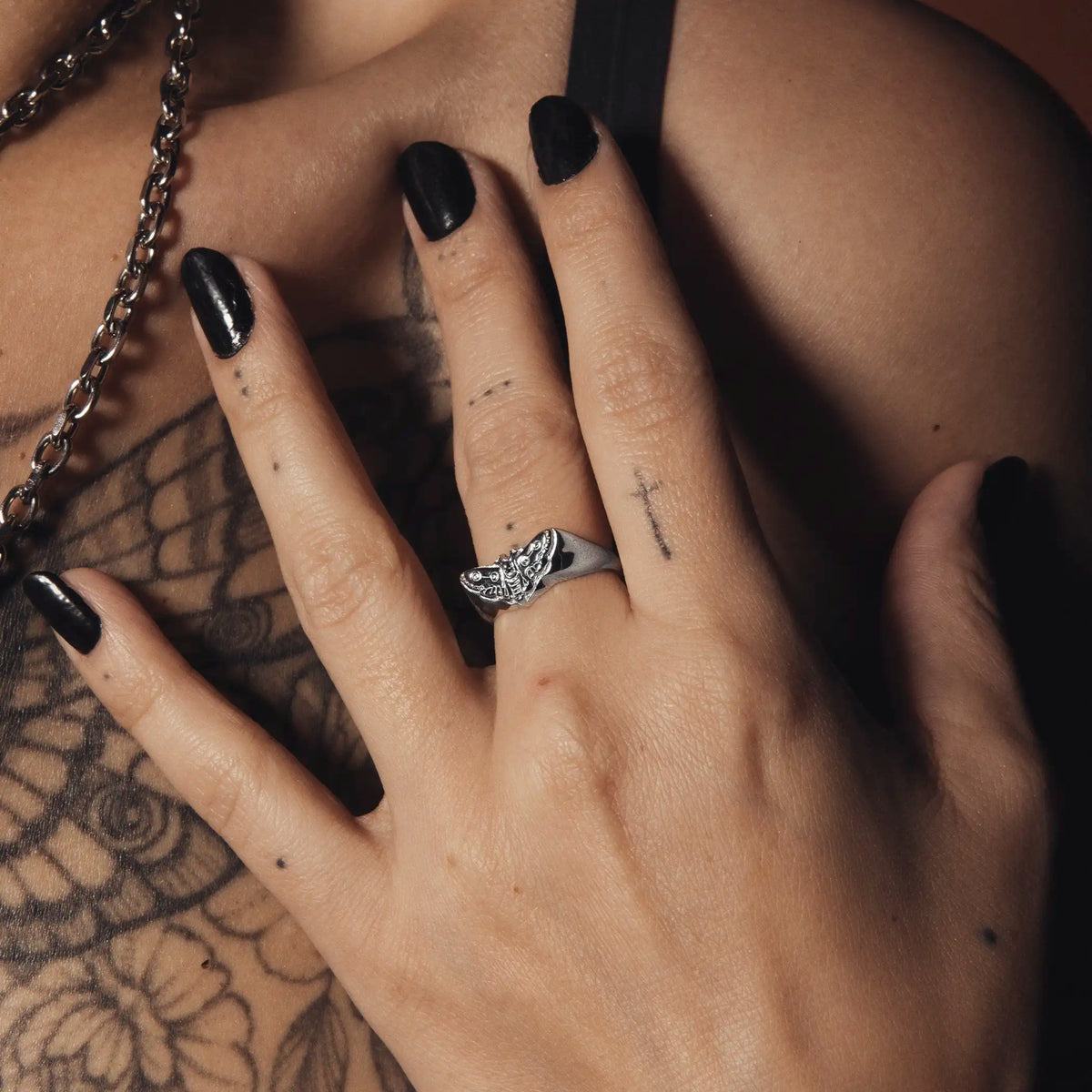MOTH RING - Hard Jewelry™